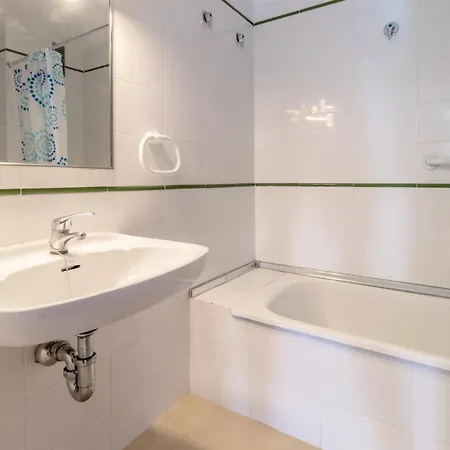 La Coma 601 Apartamento Con Piscina Comunitaria * Llanca