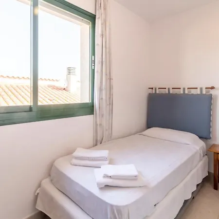 La Coma 601 Apartamento Con Piscina Comunitaria * Llanca